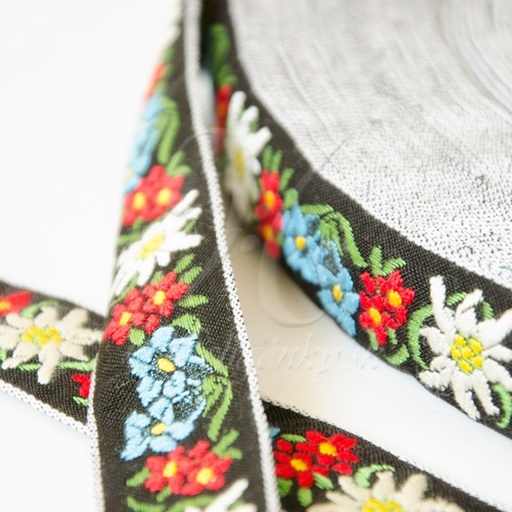 [2000180] Ozdobná stužka na remene